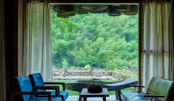 登陆港股不融资，蔚来又盯上新加坡1