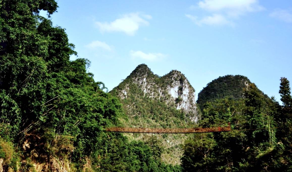 自驾游跋山涉水造访贵州格凸河,寻找传说中最后的“穴居部落”4