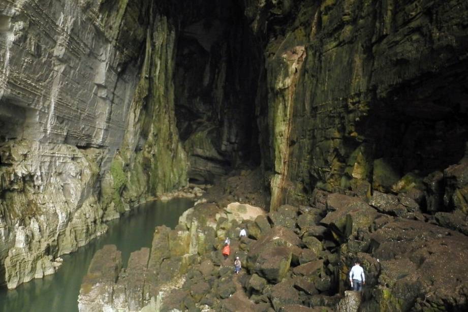 自驾游跋山涉水造访贵州格凸河,寻找传说中最后的“穴居部落”6