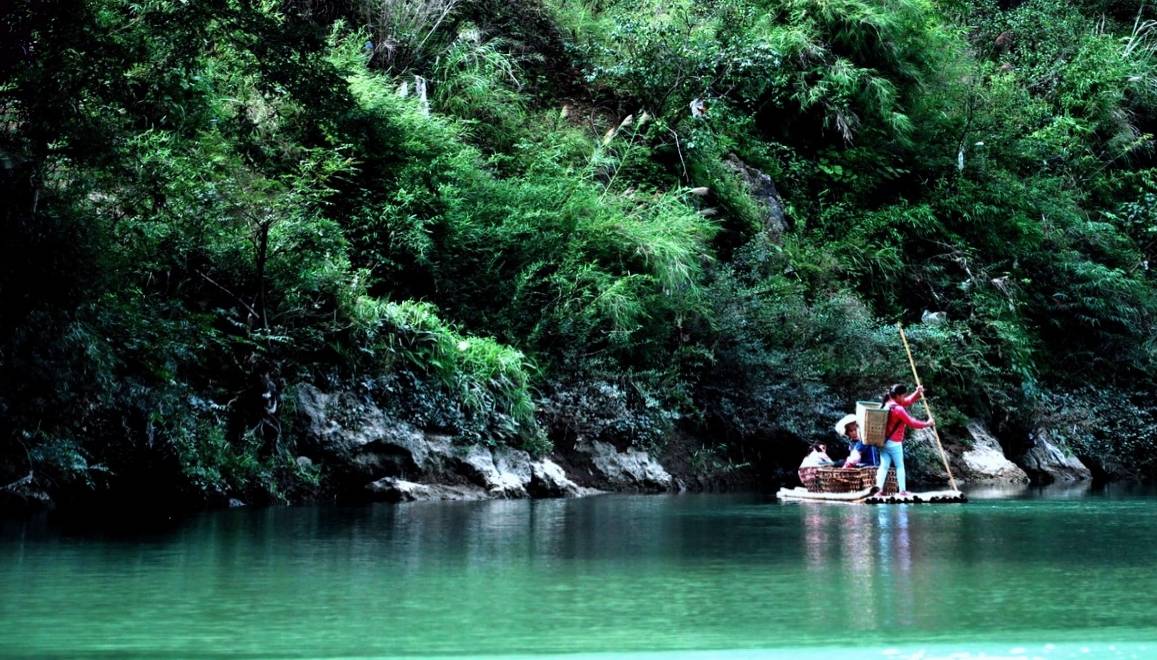 自驾游跋山涉水造访贵州格凸河,寻找传说中最后的“穴居部落”8