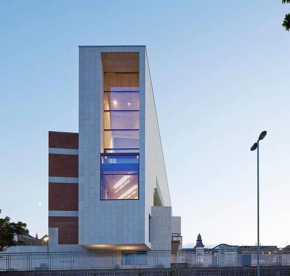 以中国“最孤独图书馆”为代表的世界各地的沿海图书馆1