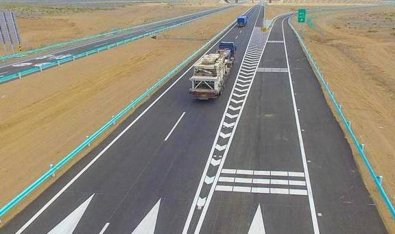 超“66号公路”的京新高速,途经10种风光,遇见9种色彩,心动没3