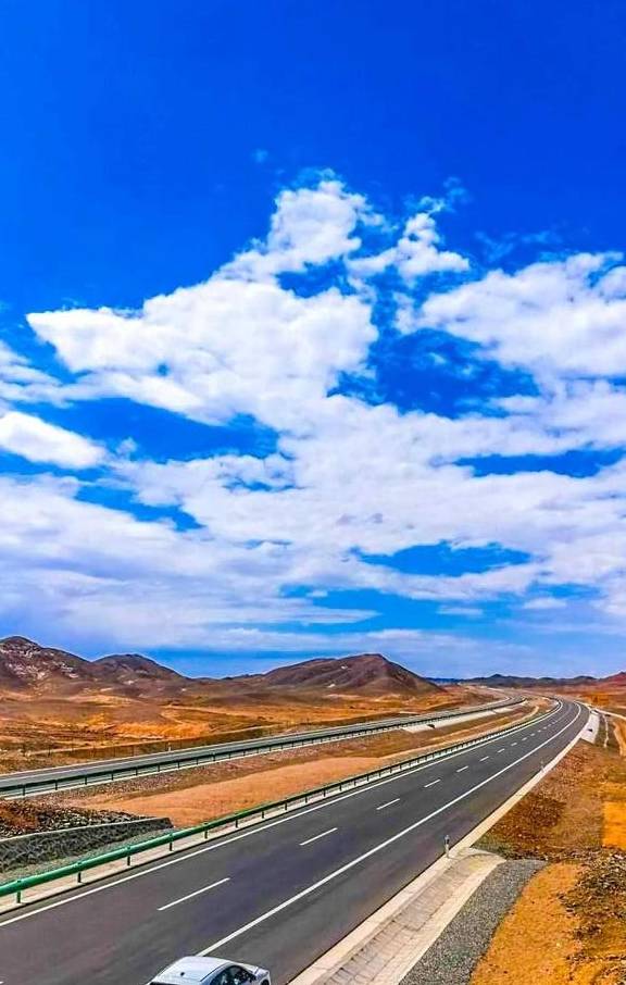 超“66号公路”的京新高速,途经10种风光,遇见9种色彩,心动没14