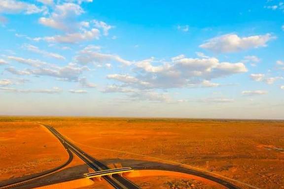 超“66号公路”的京新高速,途经10种风光,遇见9种色彩,心动没19