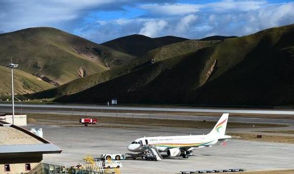 中国机场中跑道最长的一座,海拔超高只通航6城,每年营收10亿4