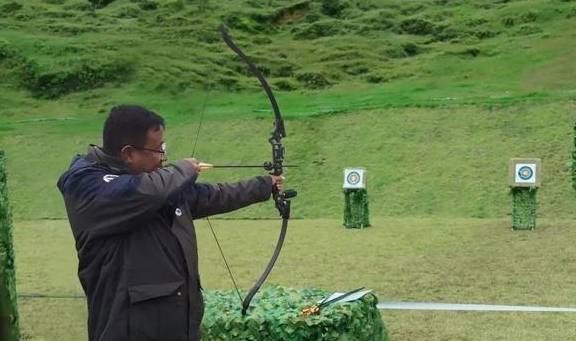 让我们红尘作伴活得潇潇洒洒，策马奔腾仰天湖大草原共享人世繁华6