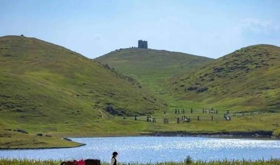 让我们红尘作伴活得潇潇洒洒，策马奔腾仰天湖大草原共享人世繁华16