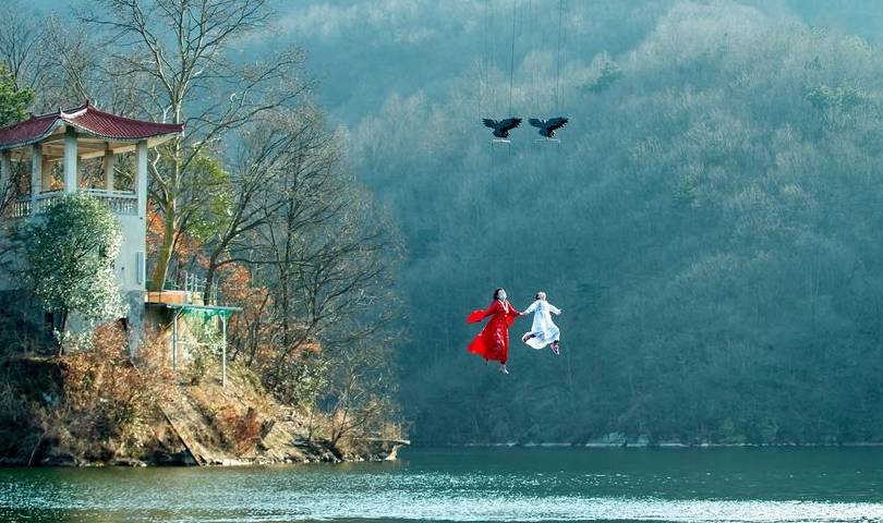 黄陂新趣：“神雕侠侣”在空中遨游 “小神女”比“大仙”更潇洒3