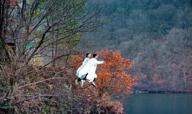 黄陂新趣：“神雕侠侣”在空中遨游 “小神女”比“大仙”更潇洒5