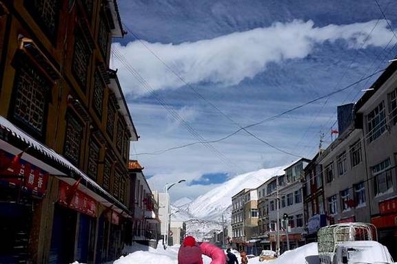 中尼边境的世外桃源:位于绝美的雪山下,毫无污染极其纯净3