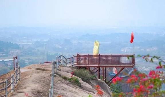 春色满园马头山,丹霞花儿盛开闹元宵23