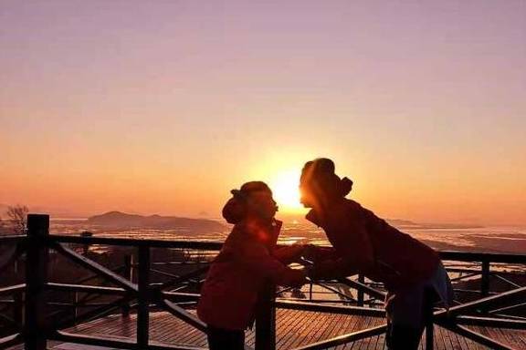 原创 “浙江包游”快递盒上，中了一等奖的南京小伙要来西溪湿地和西塘古镇4