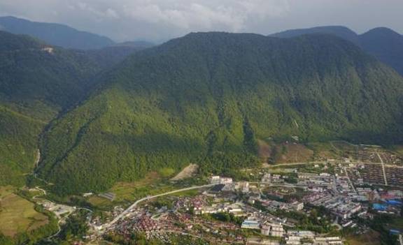 原创 走走停停，兜兜转转，盘点国内最适合一个人旅行的7大目的地10