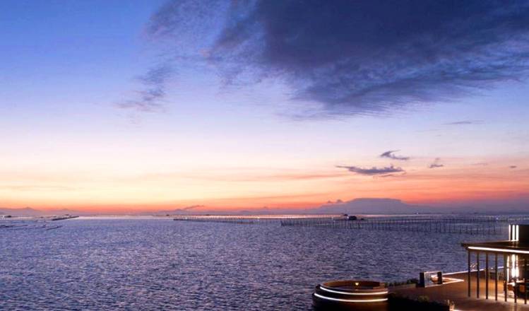 原创 网红海上酒店内幕照片曝光：9800元一晚？私占600米海域只罚一万4