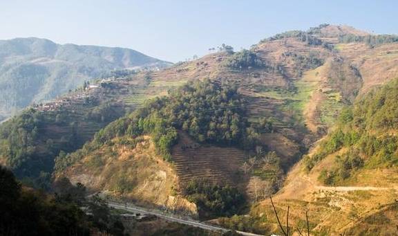 原创 路真是远！开了三天车，走了两千公里，我们终于第一次见到了怒江3