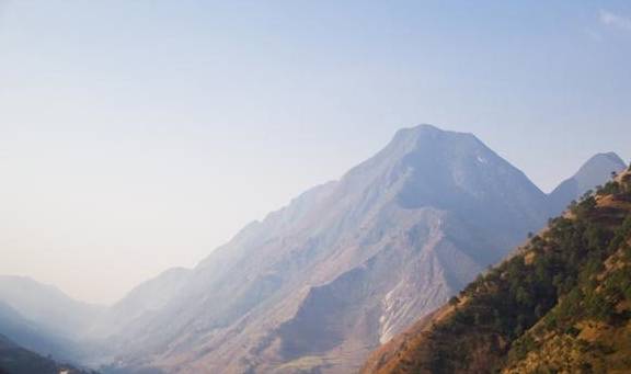 原创 路真是远！开了三天车，走了两千公里，我们终于第一次见到了怒江7