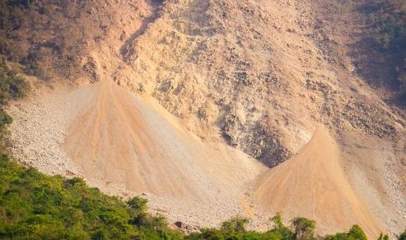 原创 路真是远！开了三天车，走了两千公里，我们终于第一次见到了怒江13