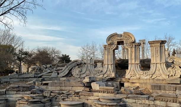 原创 冬季的北京圆明园,安逸清净,充满了荒凉,有人说这样才好看7