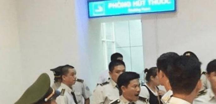 原创 肆无忌惮用中文写“不欢迎”中国游客,还搞区别对待,今凉的很透2