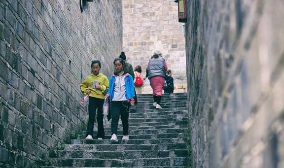 原创 贵州两个很适合旅居养老的古镇，比丽江幽静比大理惬意，你去过吗13