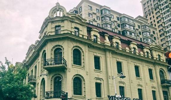 原创 哈尔滨中央大街,被誉为“中国第一街”,这话没毛病11