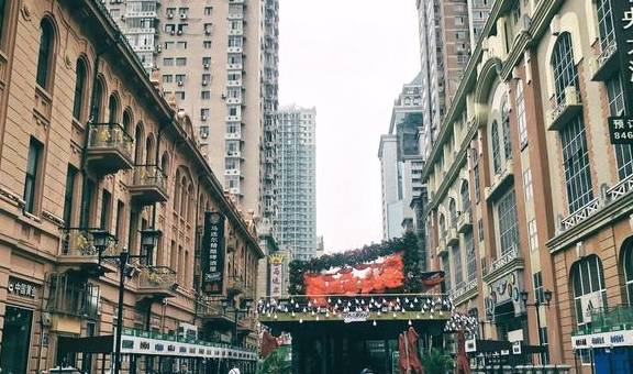 原创 哈尔滨中央大街,被誉为“中国第一街”,这话没毛病17