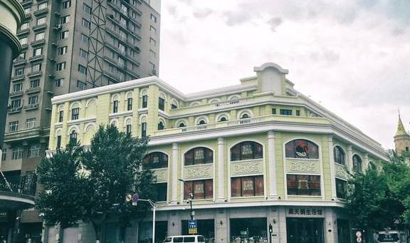 原创 哈尔滨中央大街,被誉为“中国第一街”,这话没毛病21