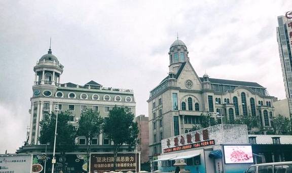 原创 哈尔滨中央大街,被誉为“中国第一街”,这话没毛病22