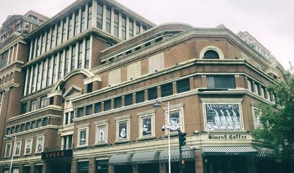 原创 哈尔滨中央大街,被誉为“中国第一街”,这话没毛病23