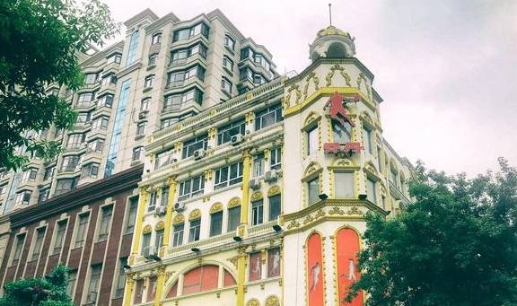 原创 哈尔滨中央大街,被誉为“中国第一街”,这话没毛病27