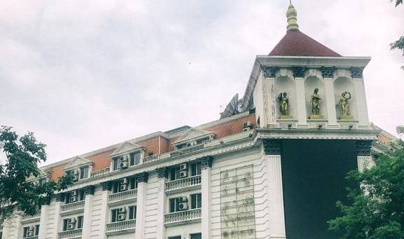 原创 哈尔滨中央大街,被誉为“中国第一街”,这话没毛病29