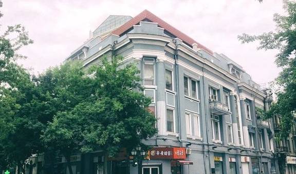 原创 哈尔滨中央大街,被誉为“中国第一街”,这话没毛病35