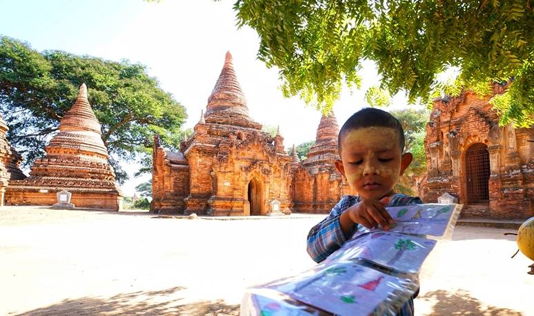 原创 奇葩的审美,这个民族以脖子长为美,脖子上项圈,一生只取下3次4