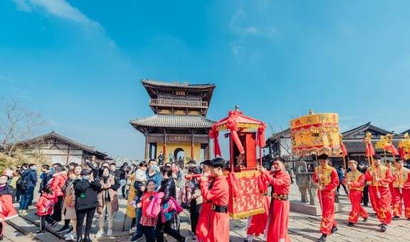 原创 不出常州,茅山脚下过新年,东方盐湖城年俗游抢占本地度假C位2