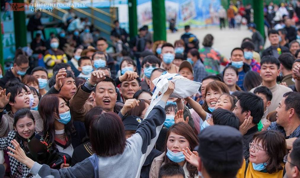 原创 宁波一场明星见面会，会场被游客挤满，看看你都认识吗？11