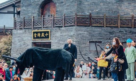 原创 不出常州,茅山脚下过新年,东方盐湖城年俗游抢占本地度假C位3