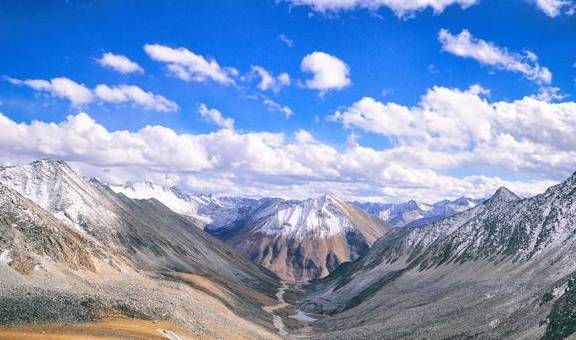 原创 在人迹罕至的雪域腹地，藏着神湖拉姆拉措，传说可以看到前世今生2