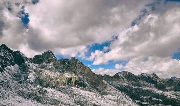 原创 在人迹罕至的雪域腹地，藏着神湖拉姆拉措，传说可以看到前世今生15