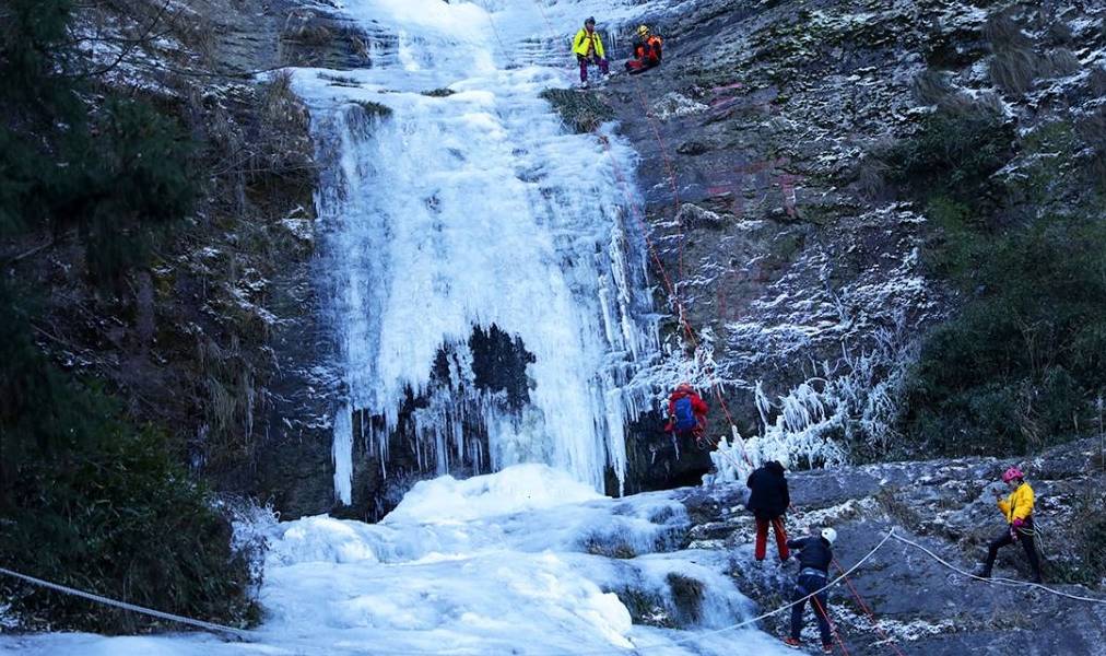 原创 宁波网红赏梅地，美景被垃圾攻陷，文明让风景更美好2