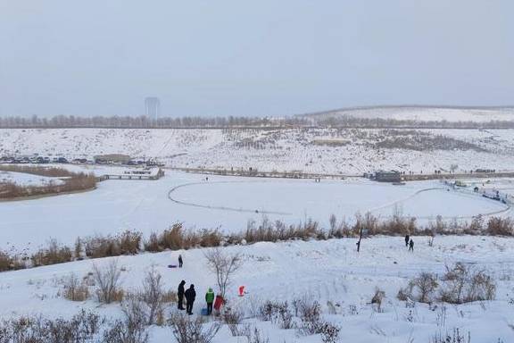 原创 魅力环巢湖——秀美的银屏1