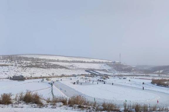 原创 乌鲁木齐市区内最大冰雪游乐项目嗨起来!15个项目玩的就是心跳5