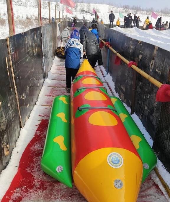 原创 乌鲁木齐市区内最大冰雪游乐项目嗨起来!15个项目玩的就是心跳9
