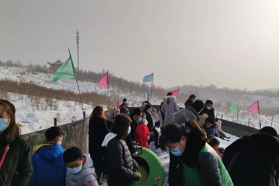 原创 乌鲁木齐市区内最大冰雪游乐项目嗨起来!15个项目玩的就是心跳18