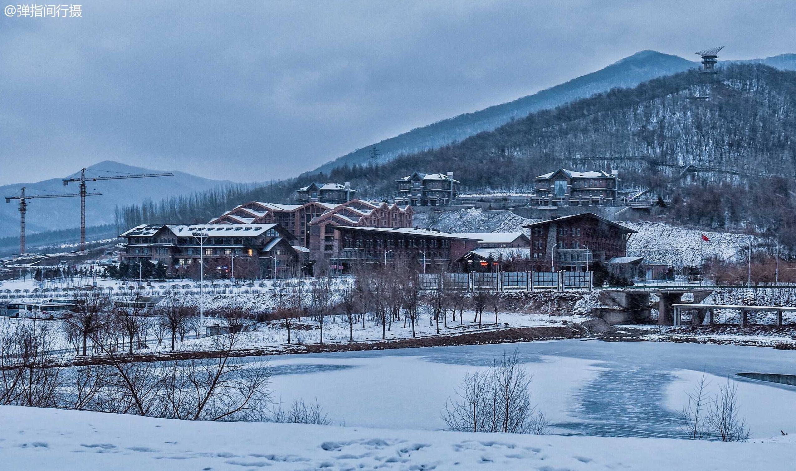 原创 吉林滑雪巨好玩,这个雪场雪道好雪质佳,滑雪体验不比瑞士差2