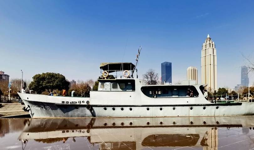 原创 汉口江滩新春游:登名艇 参观武汉横渡长江博物馆“镇馆之宝”3