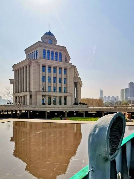 原创 汉口江滩新春游:登名艇 参观武汉横渡长江博物馆“镇馆之宝”9