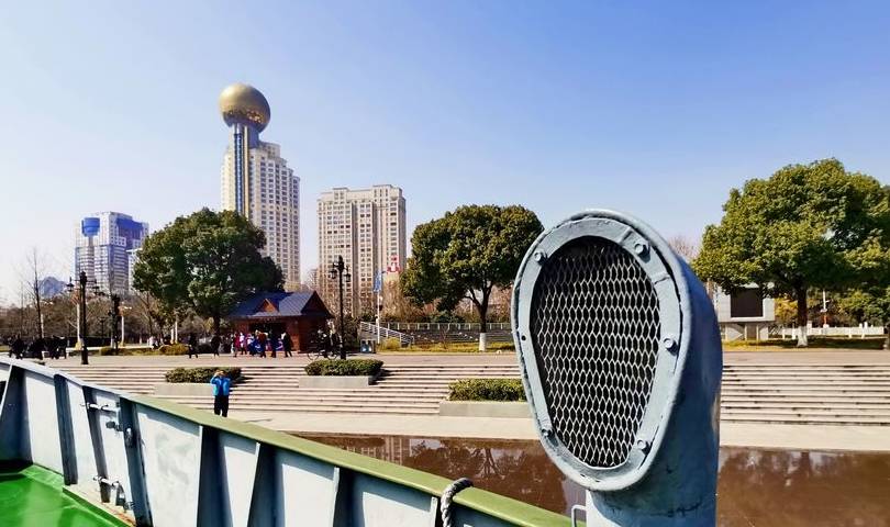 原创 汉口江滩新春游:登名艇 参观武汉横渡长江博物馆“镇馆之宝”13