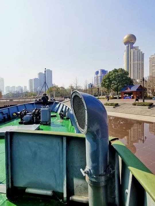 原创 汉口江滩新春游:登名艇 参观武汉横渡长江博物馆“镇馆之宝”14