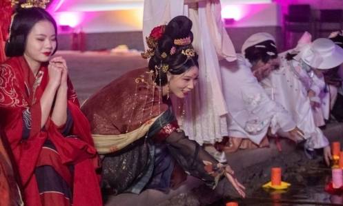 原创 梦幻河湾——东方传统爱情最浪漫的开始10