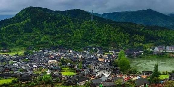 原创 怀化是一幅画描绘了湘西最美丽风光，融入侗乡苗寨淳朴民俗风情3